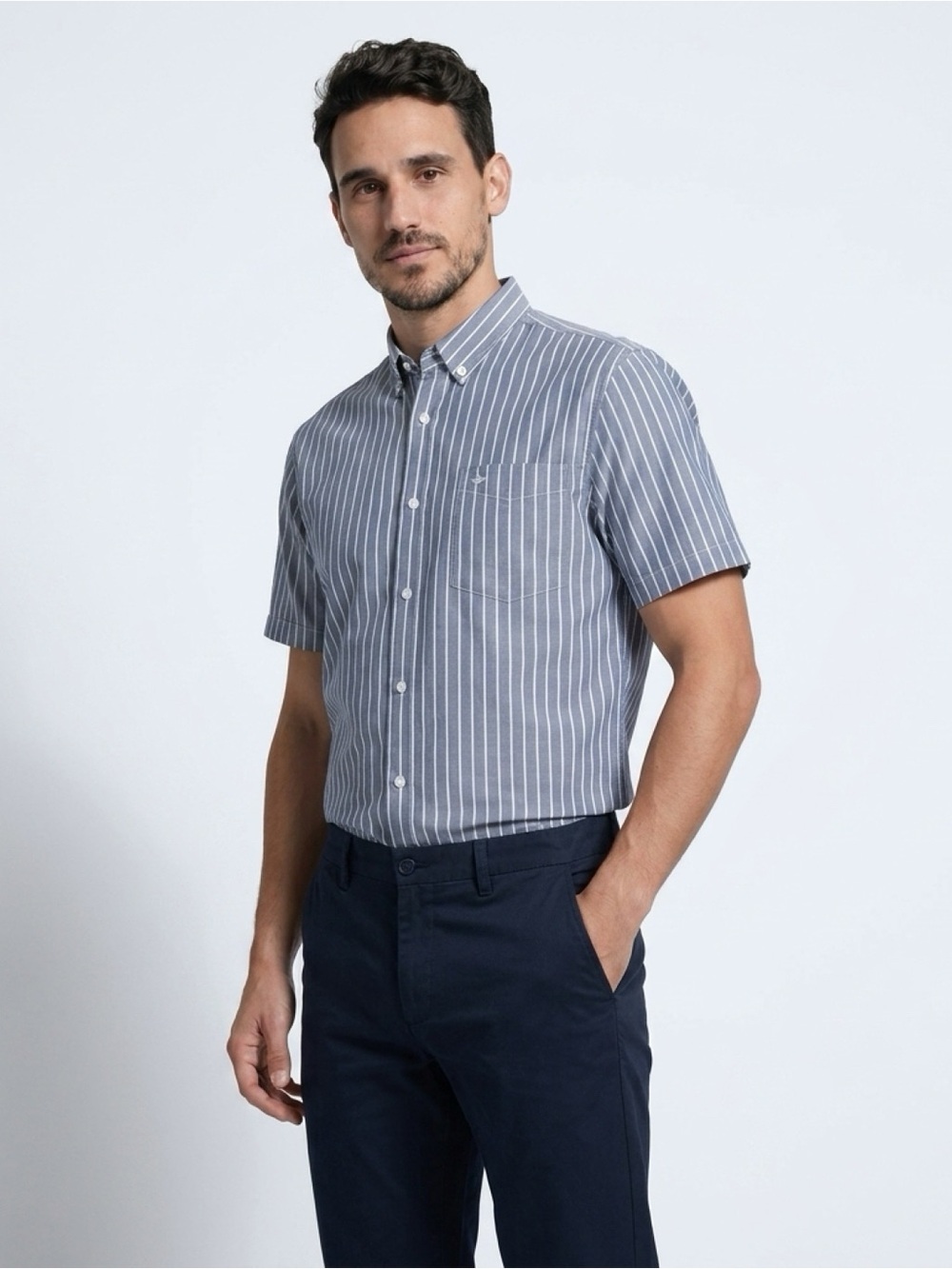 Dockers Button Up Shirt Men's L Gray White Striped Short Sleeve Pocket - Picture 2 of 10